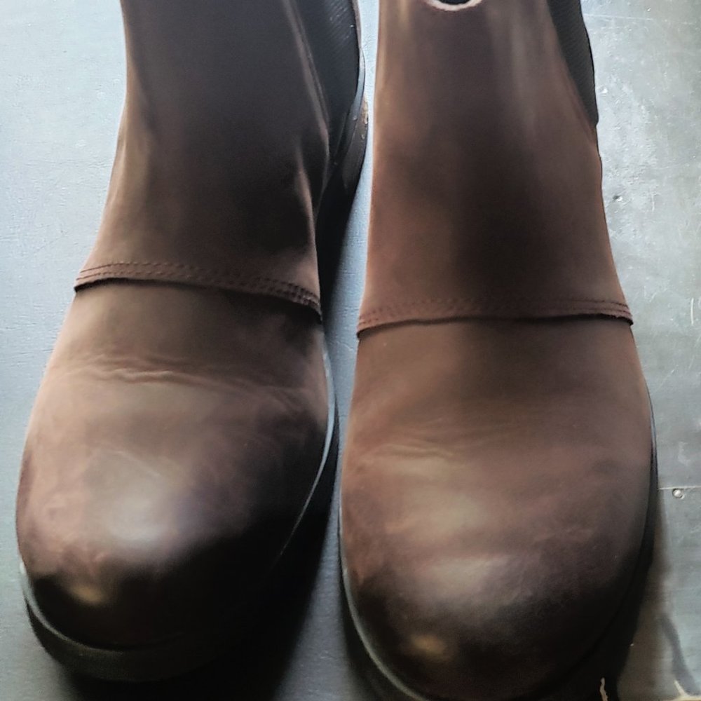 Sorel Emelie Chelsea Waterproof Boot size 7.5
